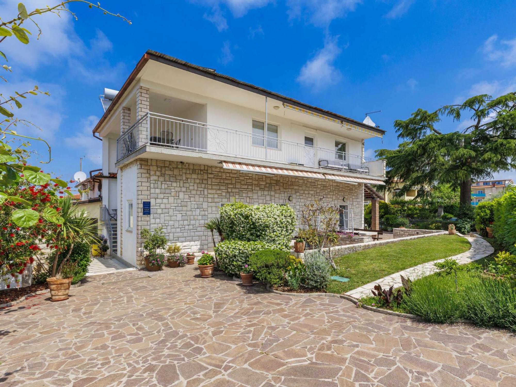 Nika-11 By Interhome * Umag